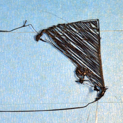 Modelo não adere na mesa aquecida