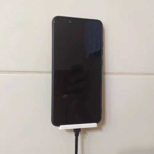 Suporte para celular para prender na parede