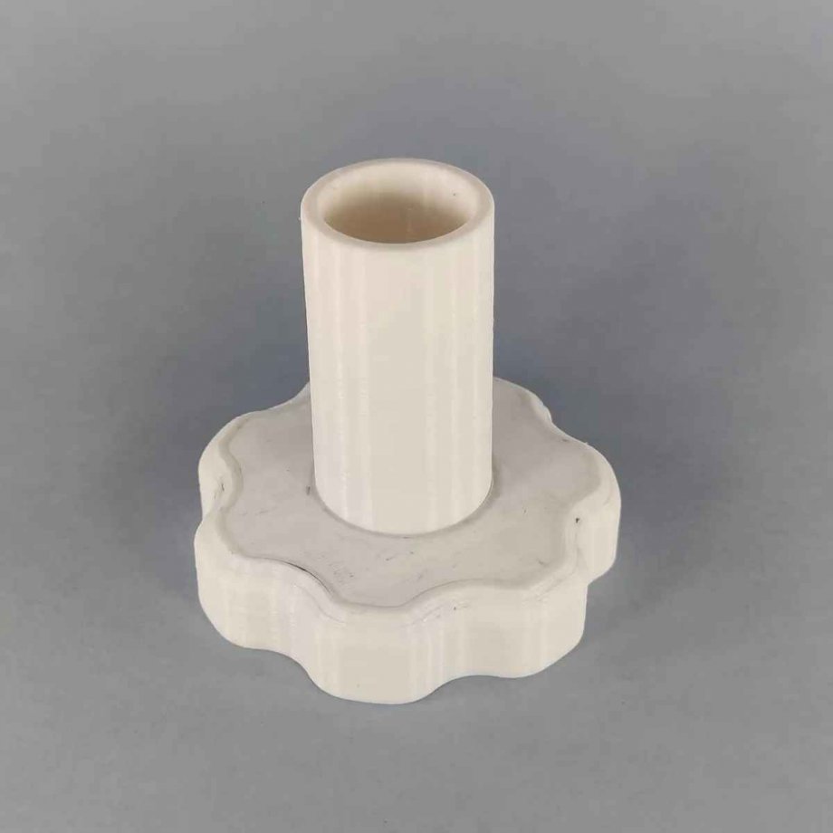 Tampa rosqueada com tubo para mangueira de aspirador de piscina antiga